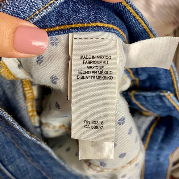 LUCKY BRAND SWEET STRAIGHT MID-RISE Size 10 - Picture 10 of 16